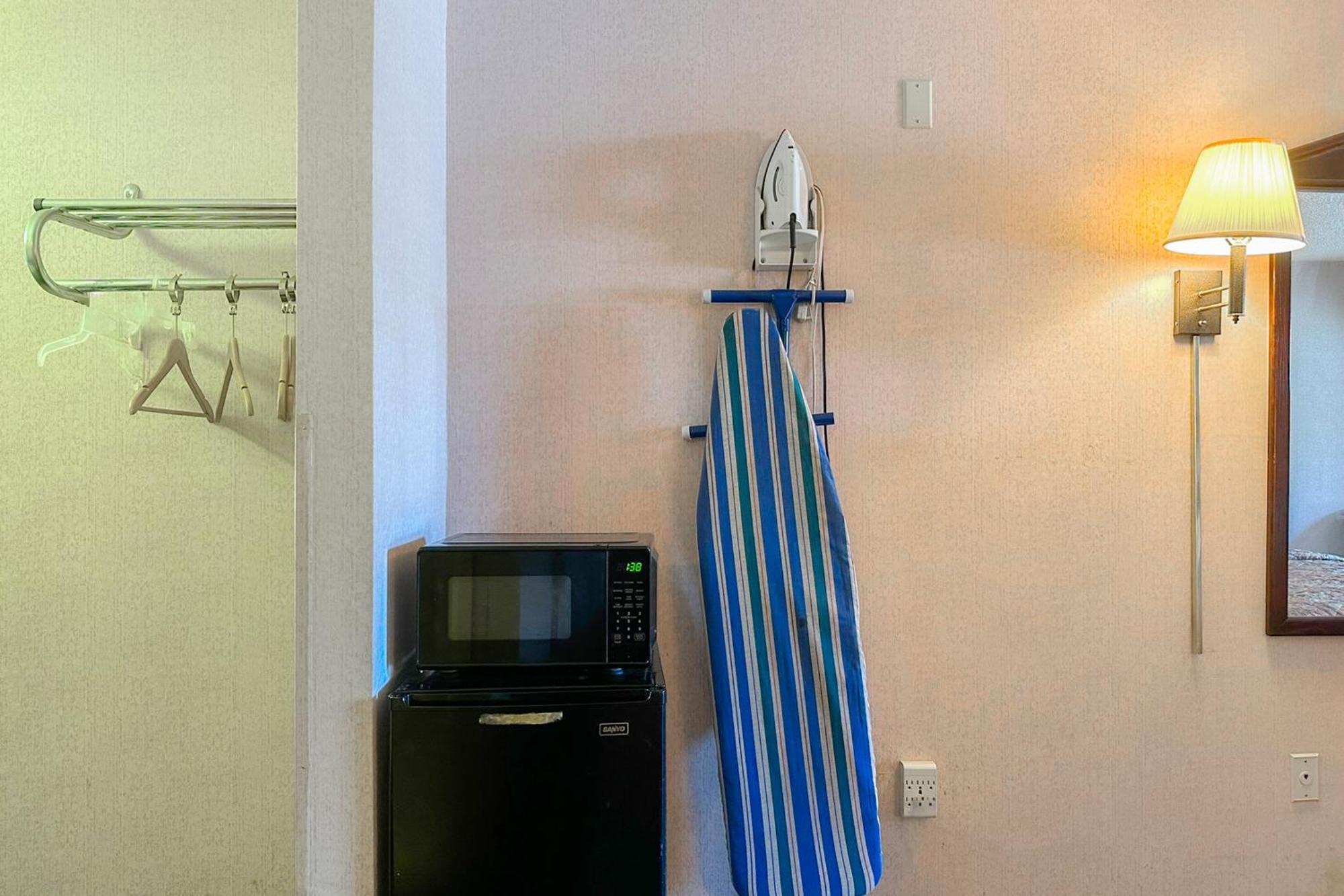 Oyo Hotel East Macon I-75 Εξωτερικό φωτογραφία