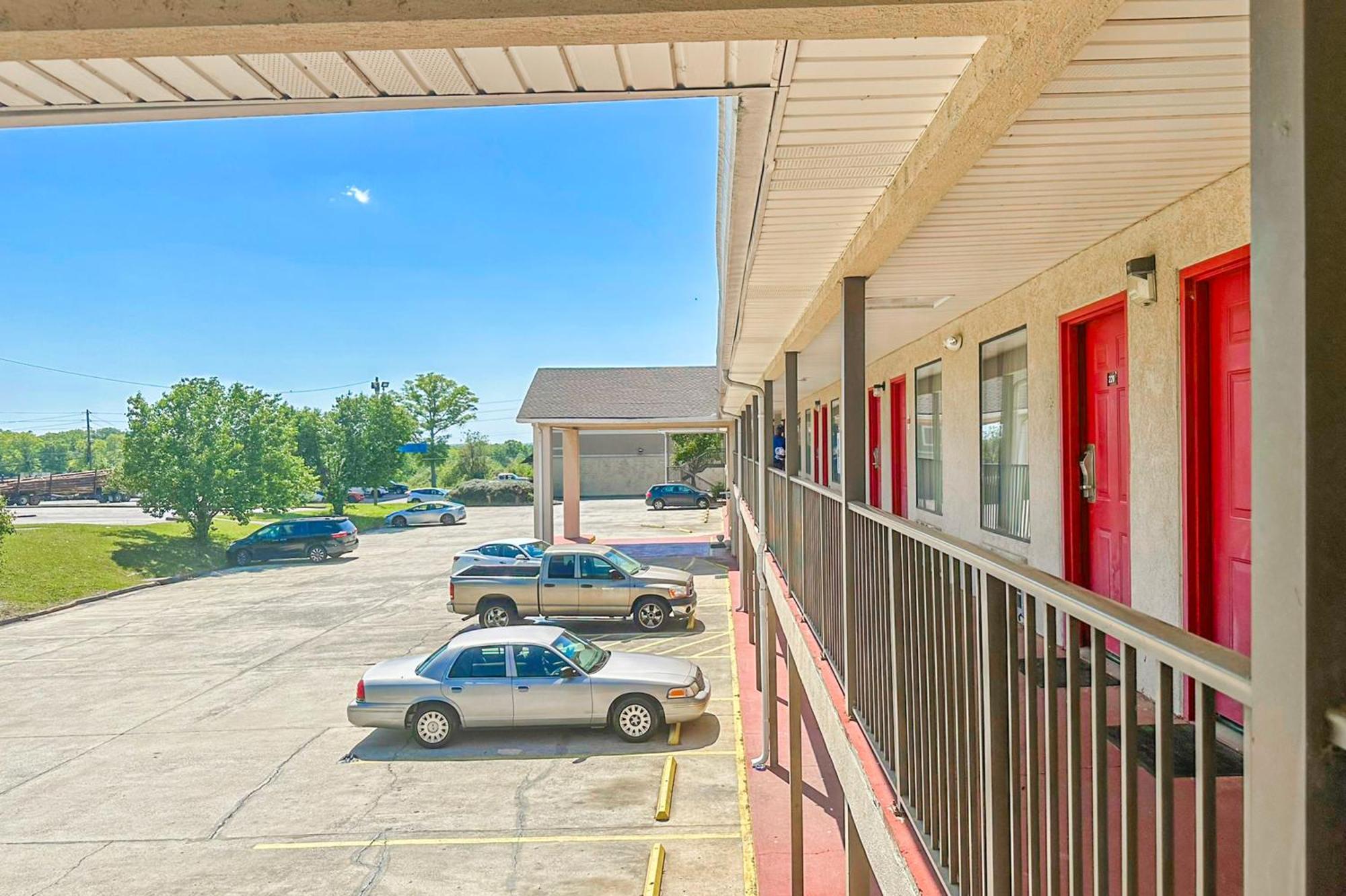 Oyo Hotel East Macon I-75 Εξωτερικό φωτογραφία